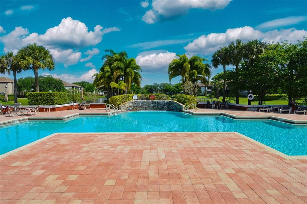 For Rent: $2,700 (2 beds, 2 baths, 1015 Square Feet)