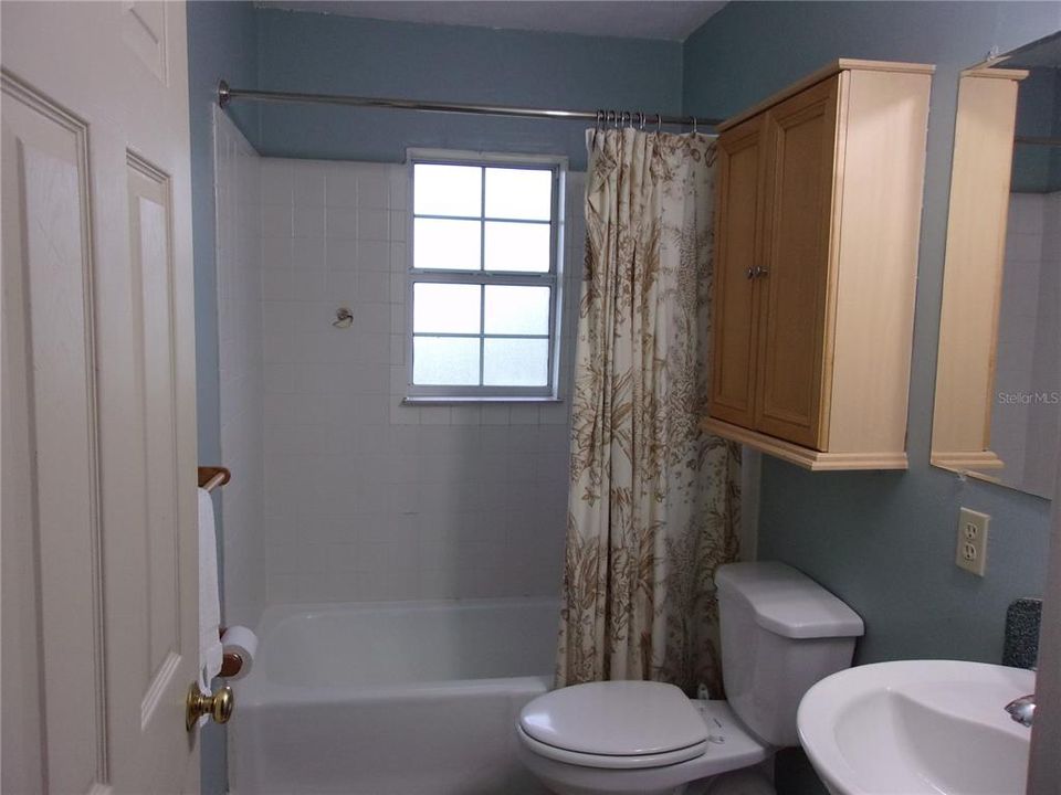 For Rent: $3,350 (2 beds, 2 baths, 1166 Square Feet)