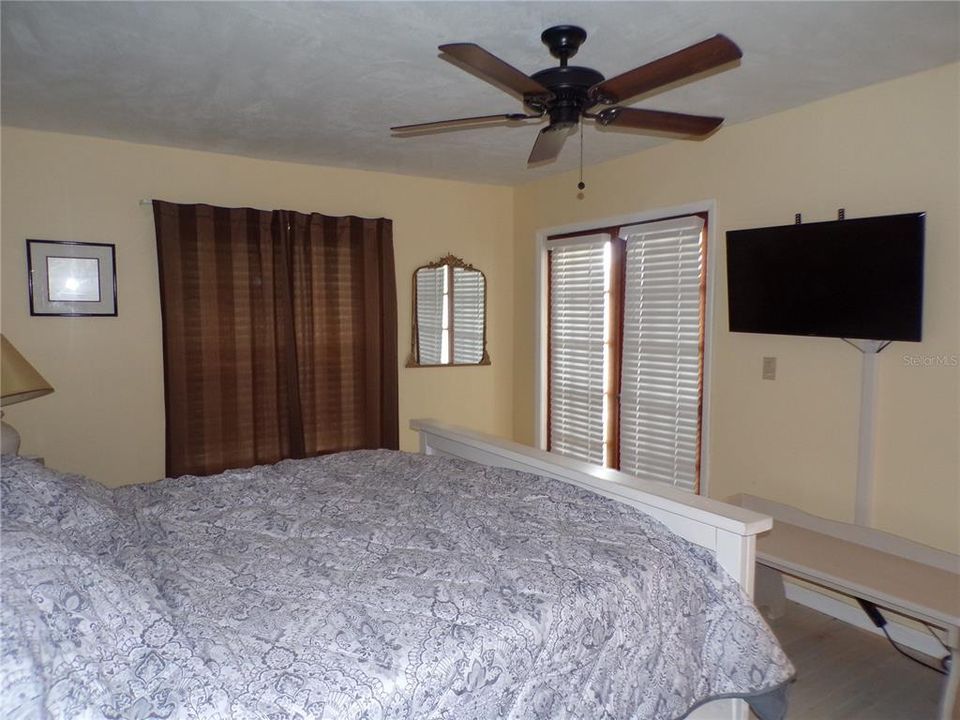 For Rent: $3,350 (2 beds, 2 baths, 1166 Square Feet)