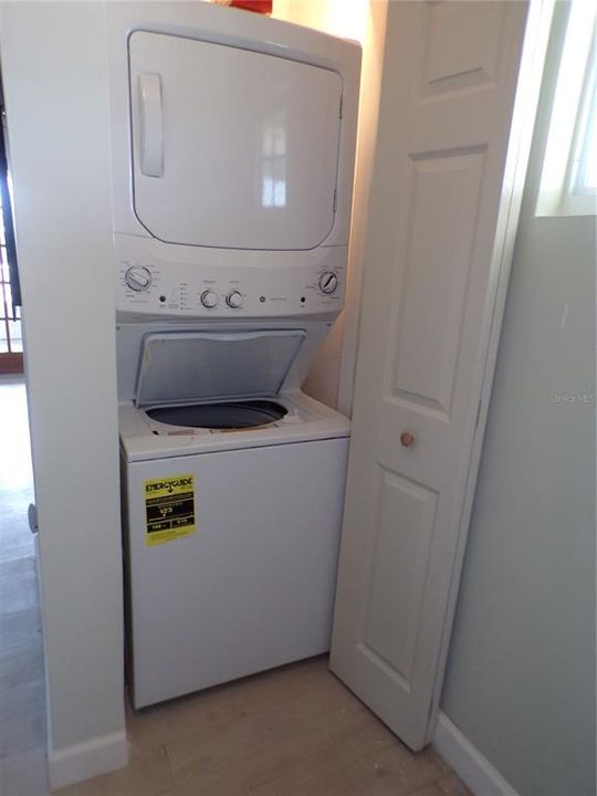 For Rent: $3,350 (2 beds, 2 baths, 1166 Square Feet)