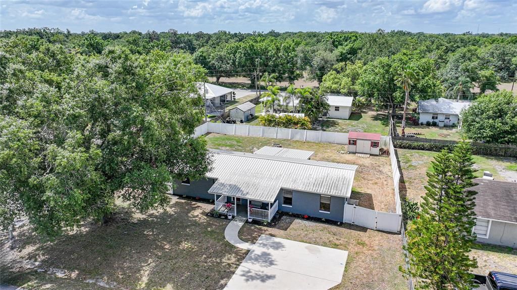 For Sale: $284,000 (4 beds, 2 baths, 1594 Square Feet)