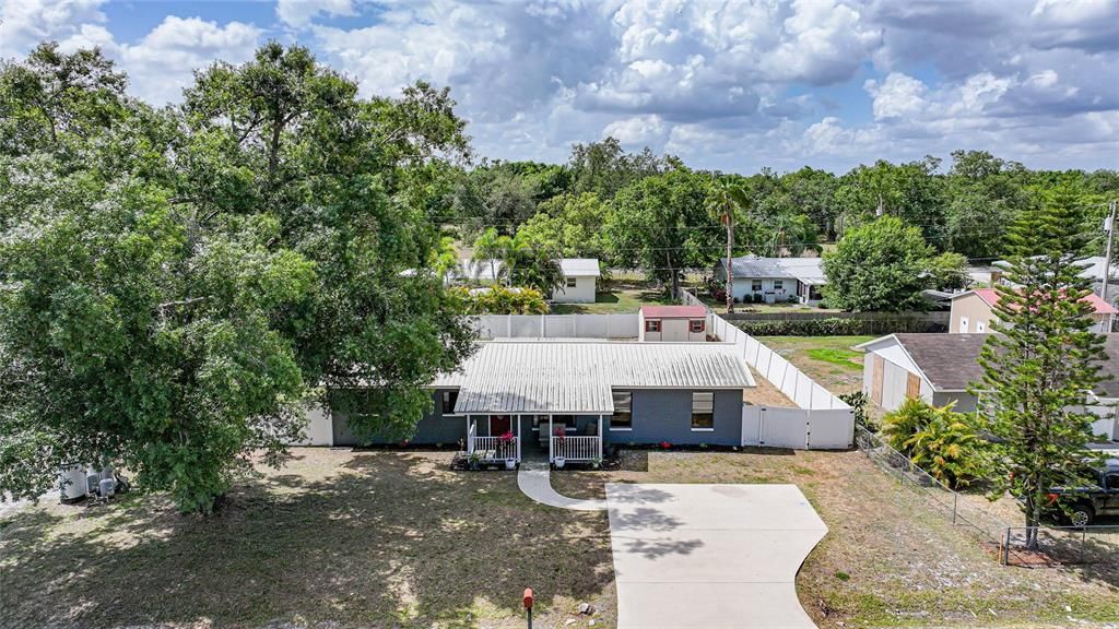 For Sale: $284,000 (4 beds, 2 baths, 1594 Square Feet)