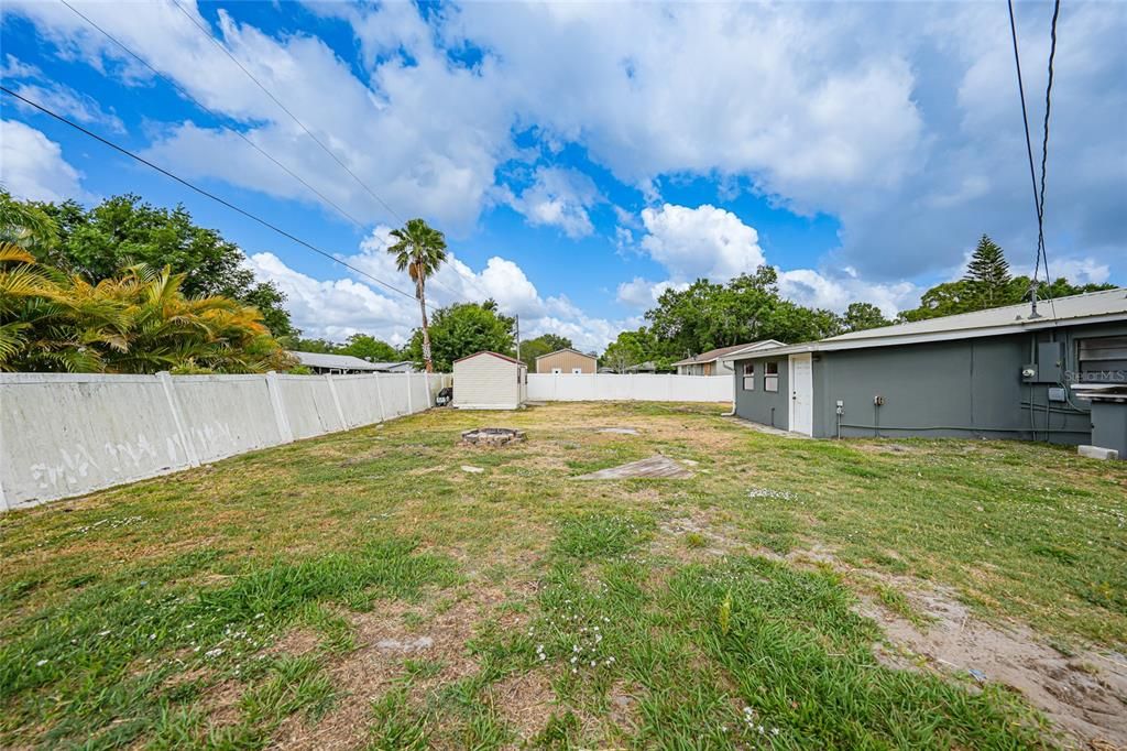 For Sale: $284,000 (4 beds, 2 baths, 1594 Square Feet)