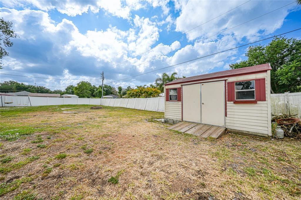 For Sale: $284,000 (4 beds, 2 baths, 1594 Square Feet)