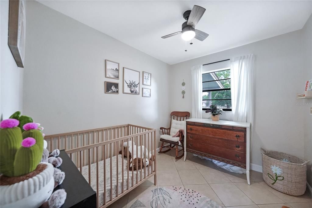 For Sale: $284,000 (4 beds, 2 baths, 1594 Square Feet)