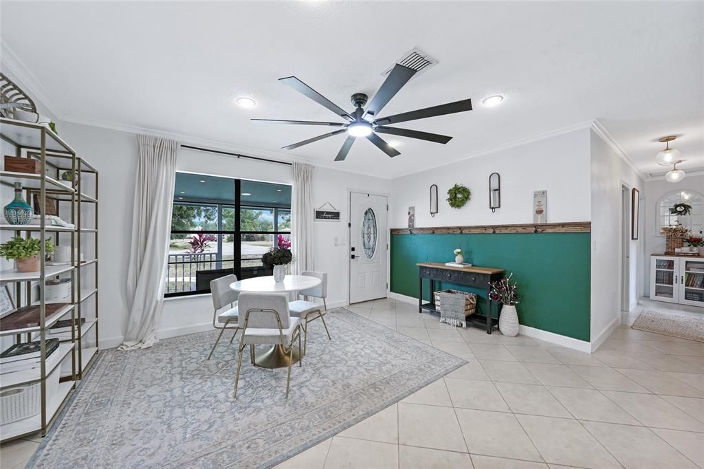 For Sale: $284,000 (4 beds, 2 baths, 1594 Square Feet)