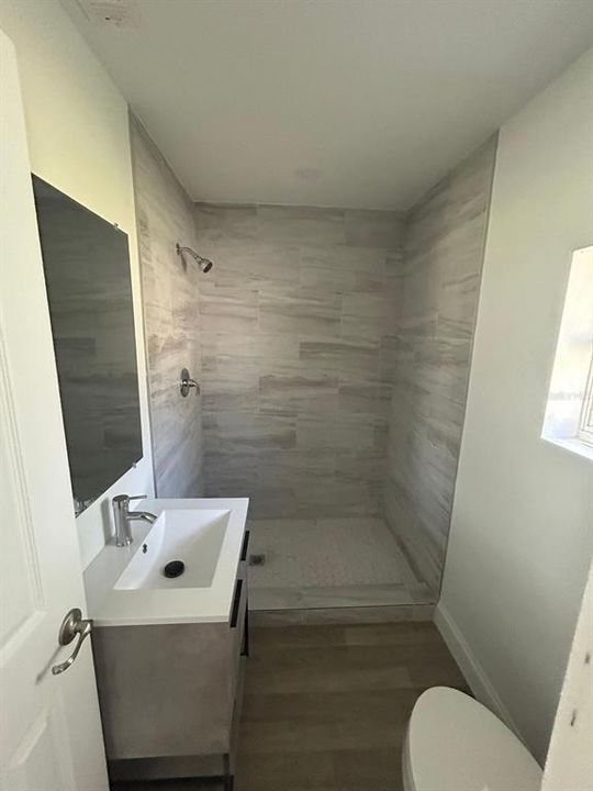 На продажу: $249,000 (3 спален, 2 ванн, 843 Квадратных фут)