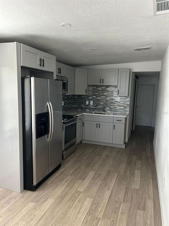 На продажу: $249,000 (3 спален, 2 ванн, 843 Квадратных фут)