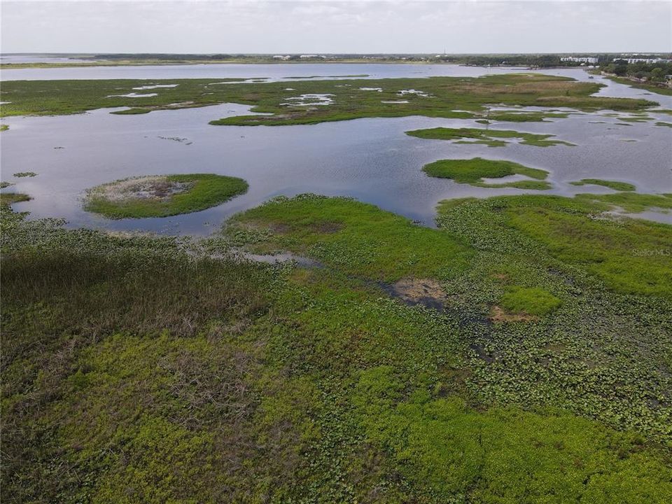 На продажу: $350,000 (0.56 acres)