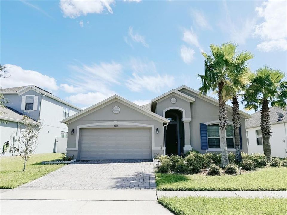 Recently Rented: $2,700 (3 beds, 2 baths, 2050 Square Feet)