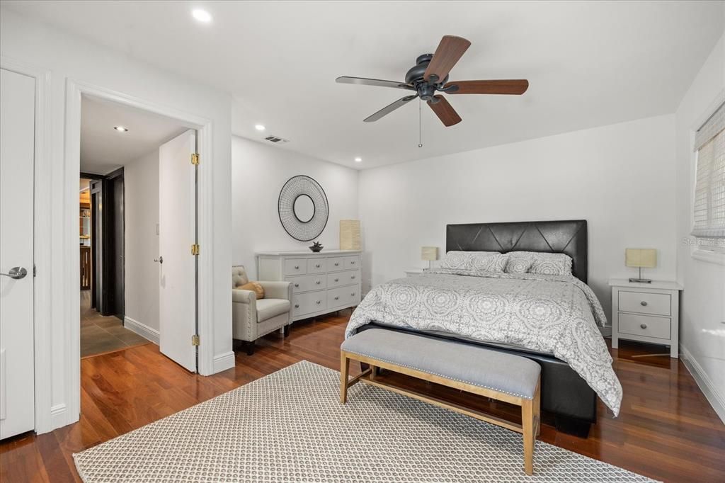 For Sale: $675,000 (3 beds, 3 baths, 1800 Square Feet)