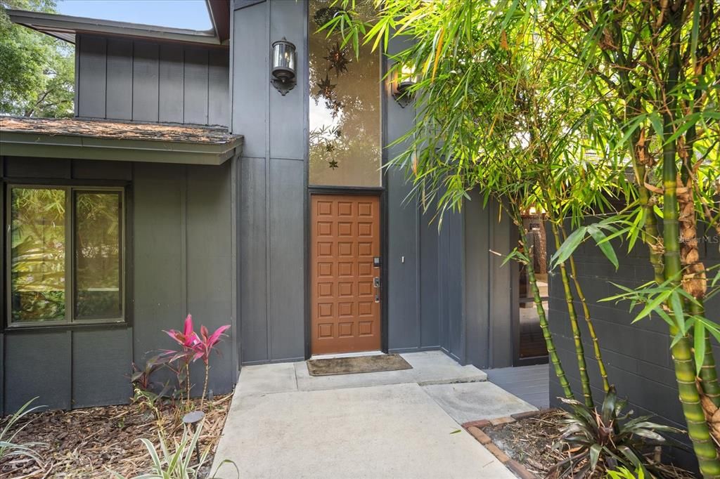 For Sale: $675,000 (3 beds, 3 baths, 1800 Square Feet)