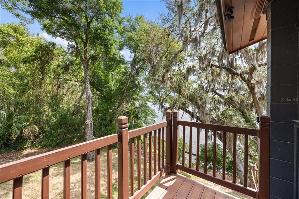 For Sale: $675,000 (3 beds, 3 baths, 1800 Square Feet)