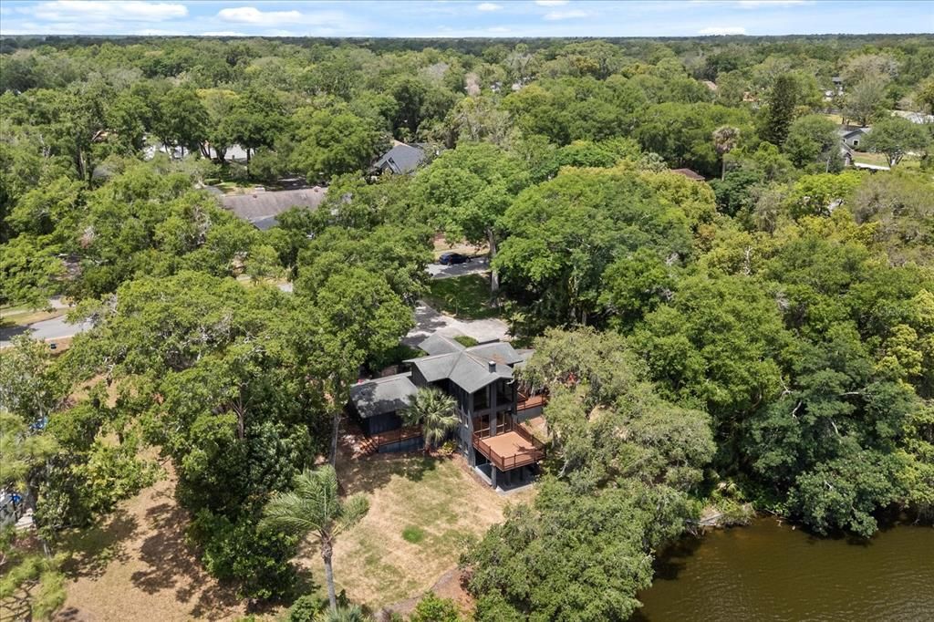 For Sale: $675,000 (3 beds, 3 baths, 1800 Square Feet)