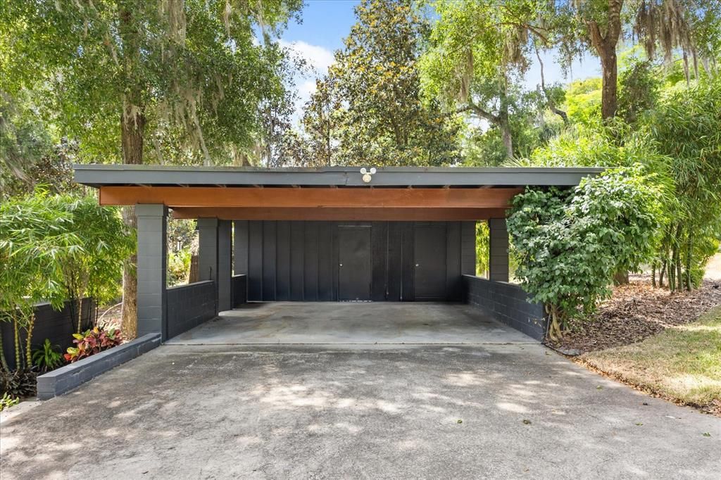 For Sale: $675,000 (3 beds, 3 baths, 1800 Square Feet)