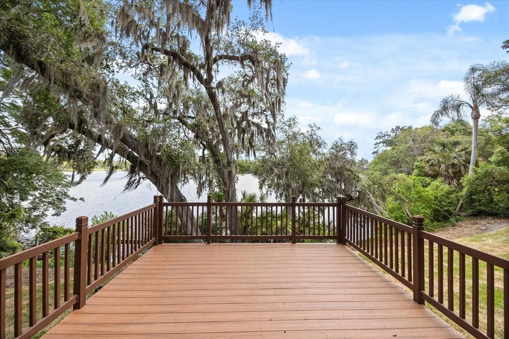 For Sale: $675,000 (3 beds, 3 baths, 1800 Square Feet)