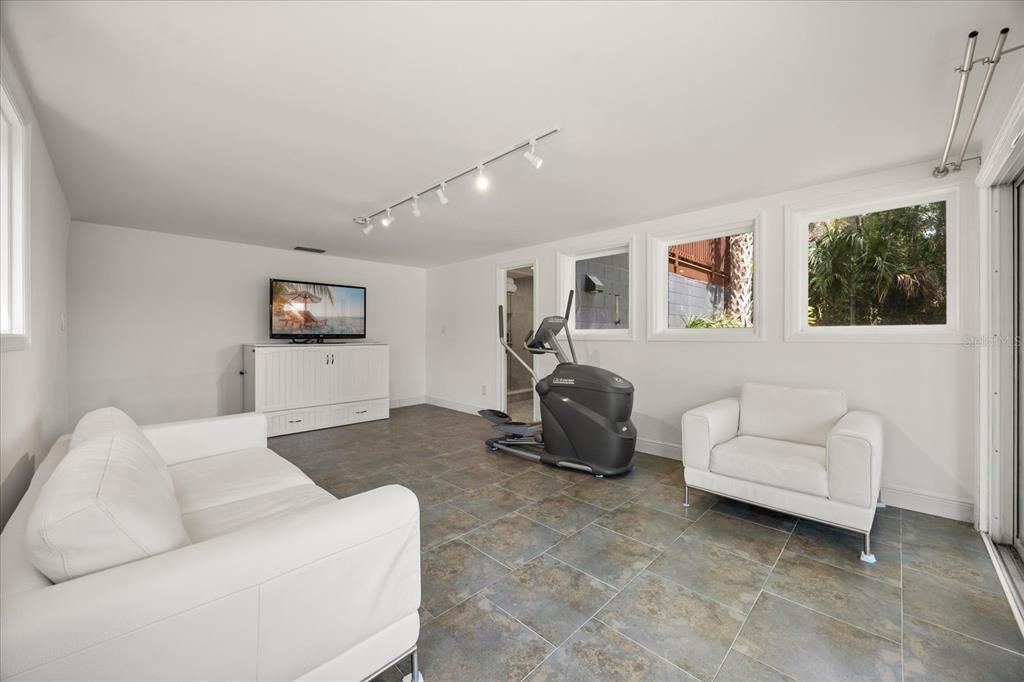 For Sale: $675,000 (3 beds, 3 baths, 1800 Square Feet)