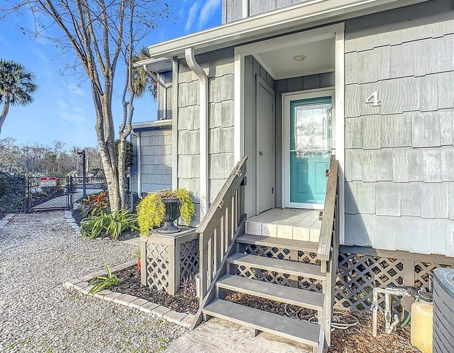 На продажу: $265,000 (2 спален, 1 ванн, 1260 Квадратных фут)