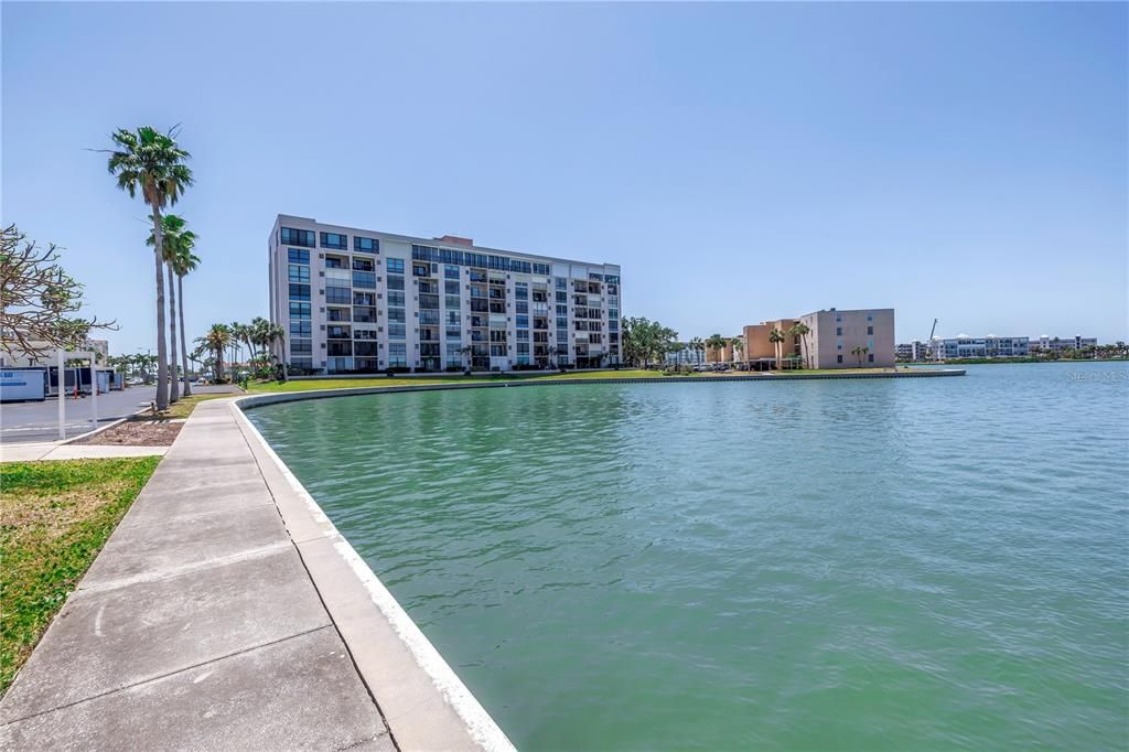 Activo con contrato: $155,000 (1 camas, 1 baños, 600 Pies cuadrados)