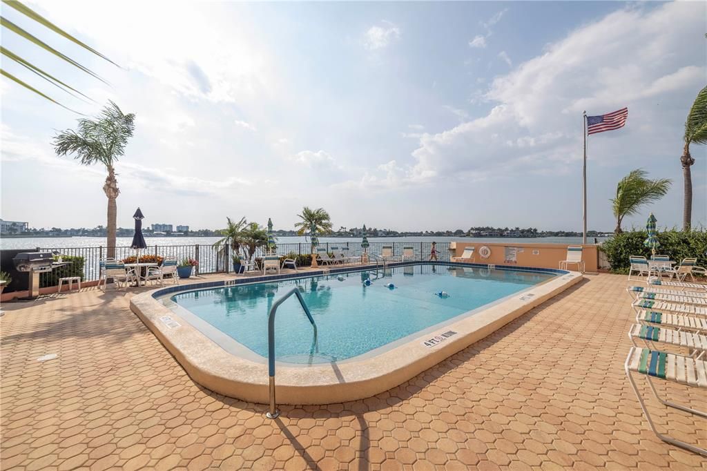 Activo con contrato: $155,000 (1 camas, 1 baños, 600 Pies cuadrados)