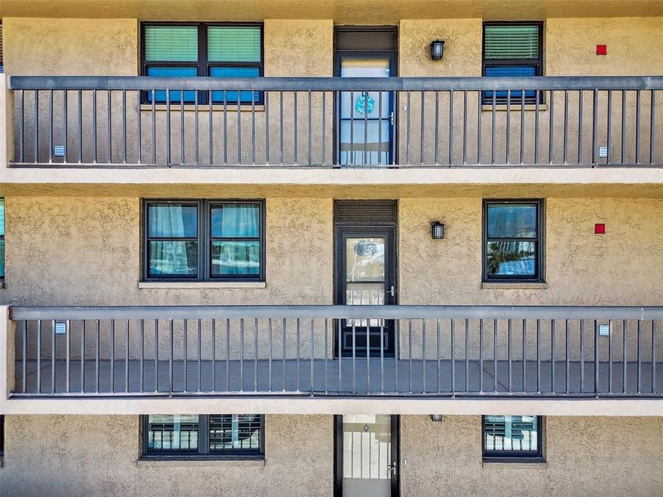 待售: $575,000 (2 贝兹, 2 浴室, 1100 平方英尺)