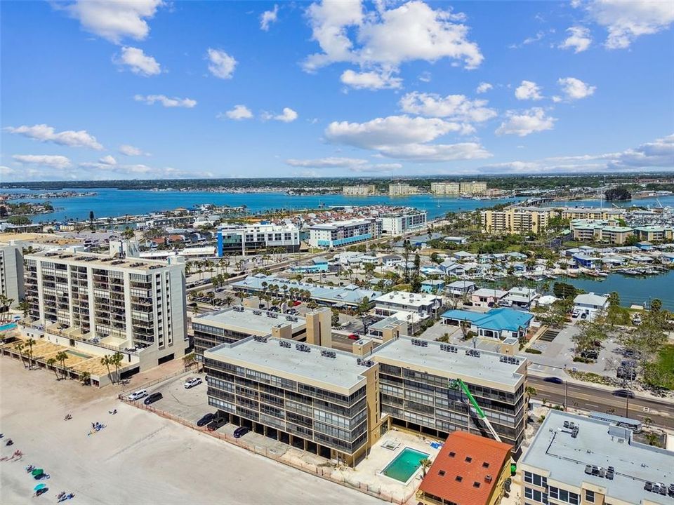 待售: $575,000 (2 贝兹, 2 浴室, 1100 平方英尺)