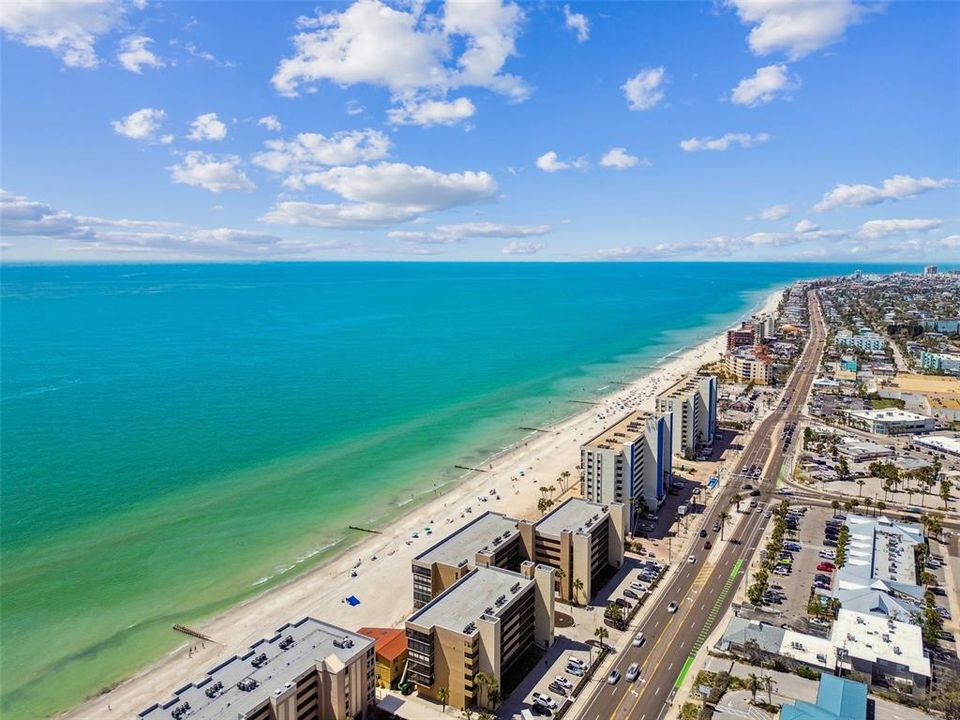 待售: $575,000 (2 贝兹, 2 浴室, 1100 平方英尺)