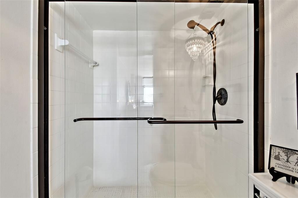 待售: $575,000 (2 贝兹, 2 浴室, 1100 平方英尺)