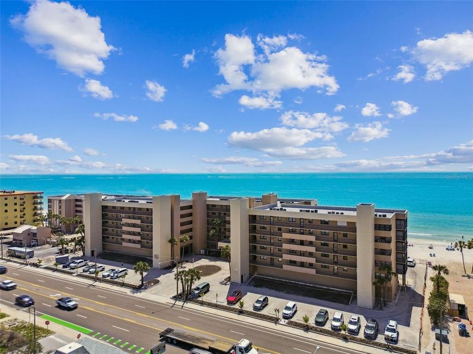 待售: $575,000 (2 贝兹, 2 浴室, 1100 平方英尺)