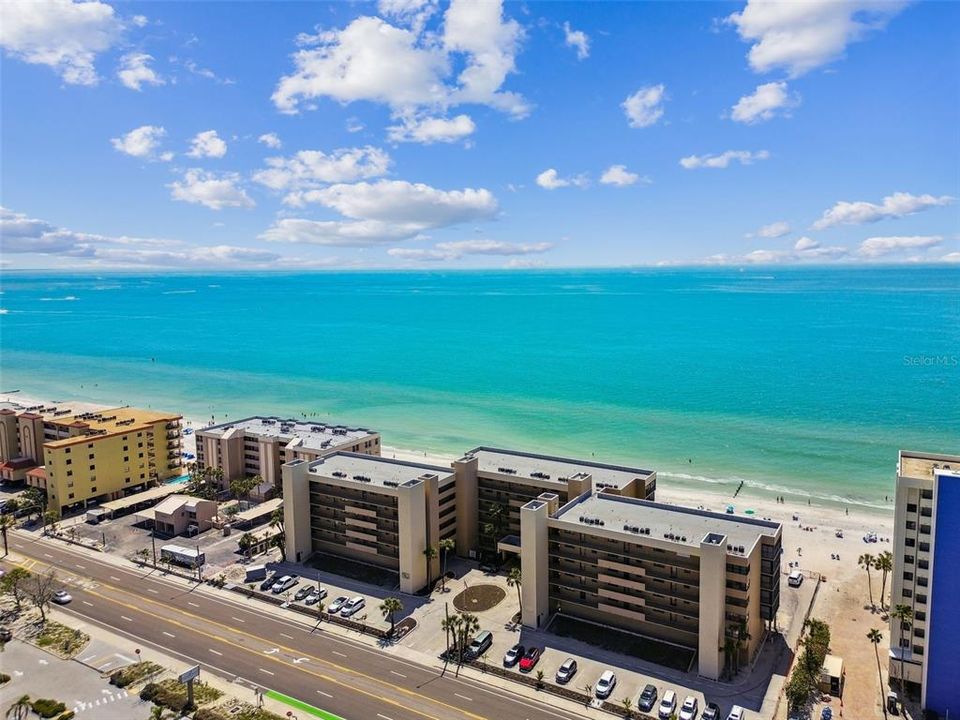 待售: $575,000 (2 贝兹, 2 浴室, 1100 平方英尺)