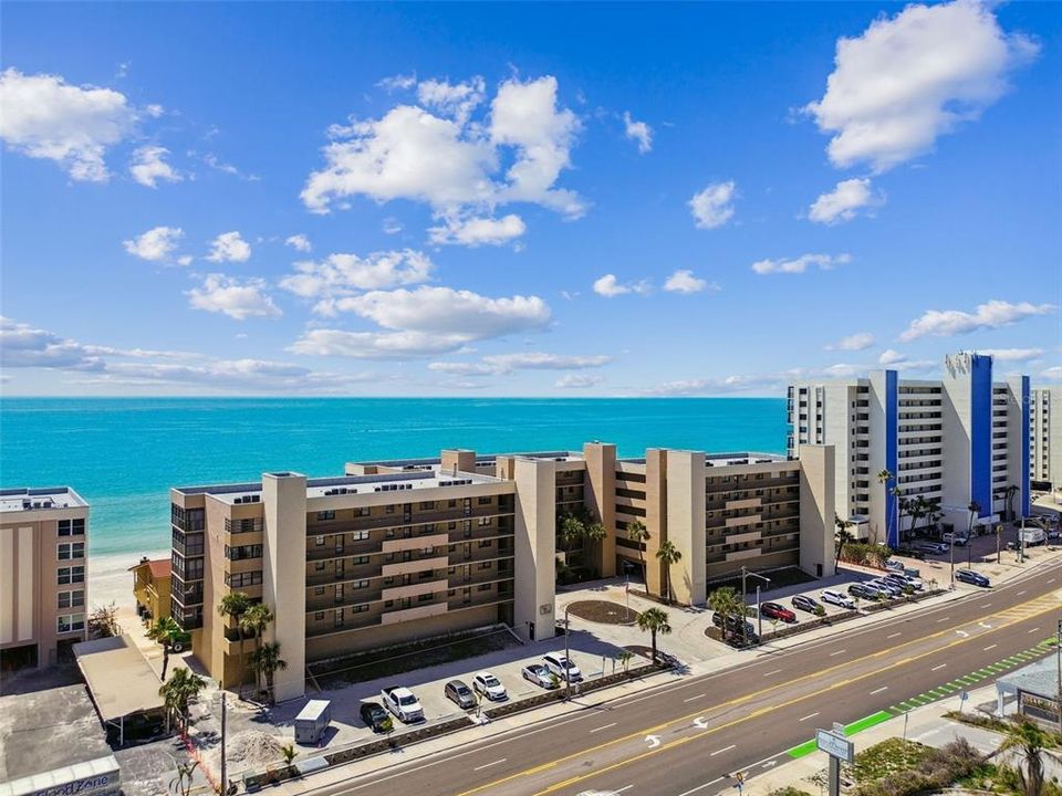 待售: $575,000 (2 贝兹, 2 浴室, 1100 平方英尺)