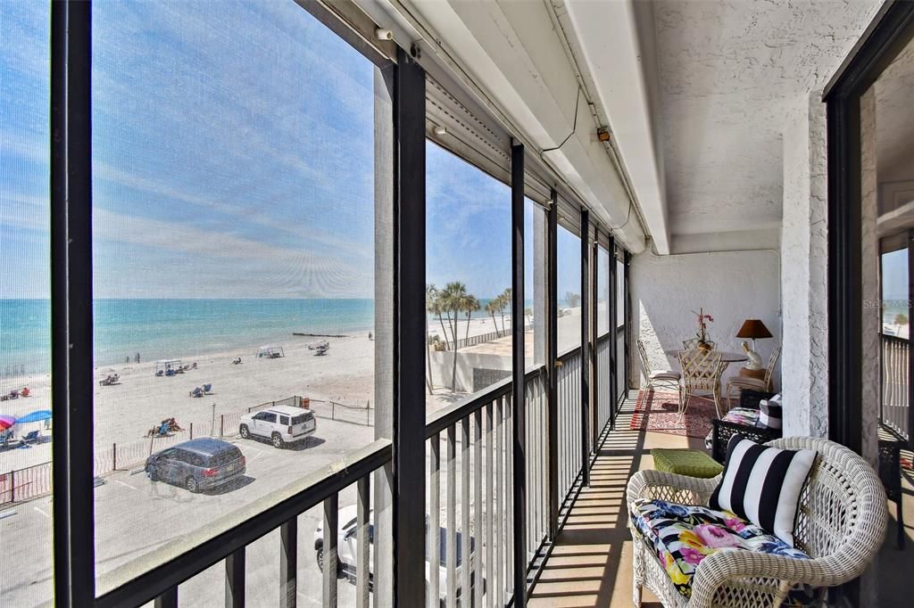 待售: $575,000 (2 贝兹, 2 浴室, 1100 平方英尺)