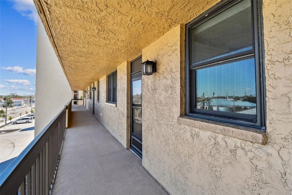 待售: $575,000 (2 贝兹, 2 浴室, 1100 平方英尺)