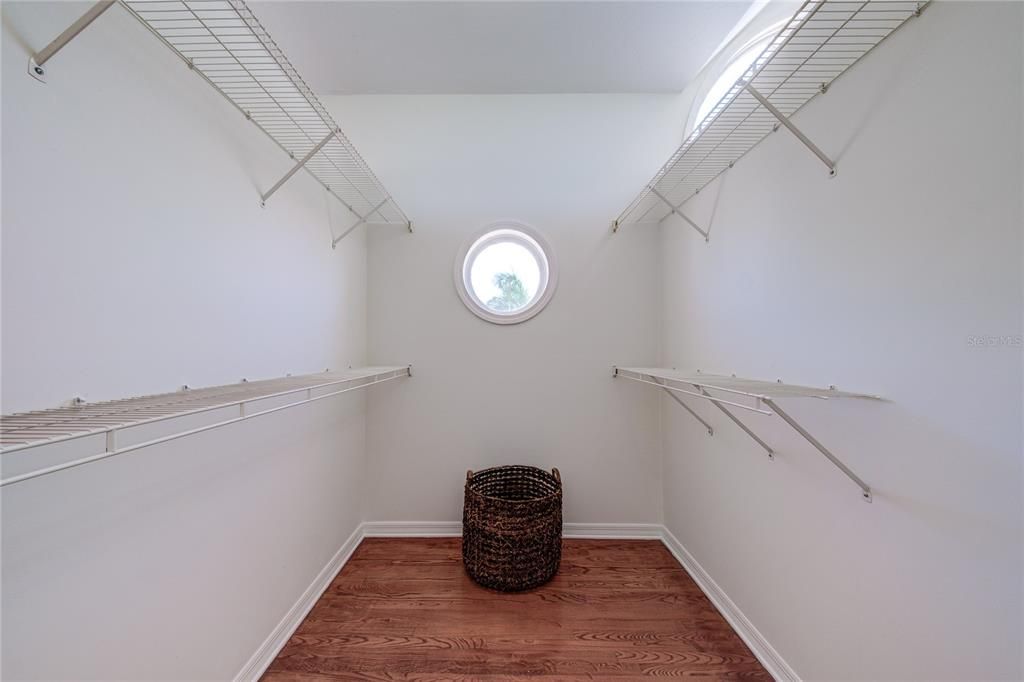 出租: $8,000 (3 贝兹, 2 浴室, 3284 平方英尺)