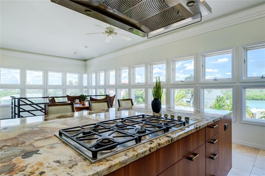 出租: $8,000 (3 贝兹, 2 浴室, 3284 平方英尺)