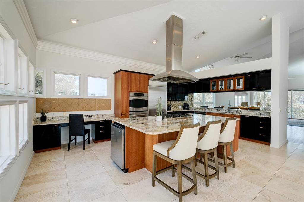 出租: $8,000 (3 贝兹, 2 浴室, 3284 平方英尺)