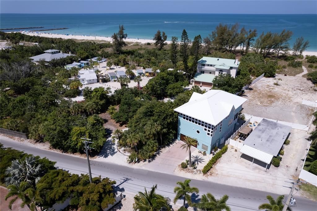 出租: $8,000 (3 贝兹, 2 浴室, 3284 平方英尺)