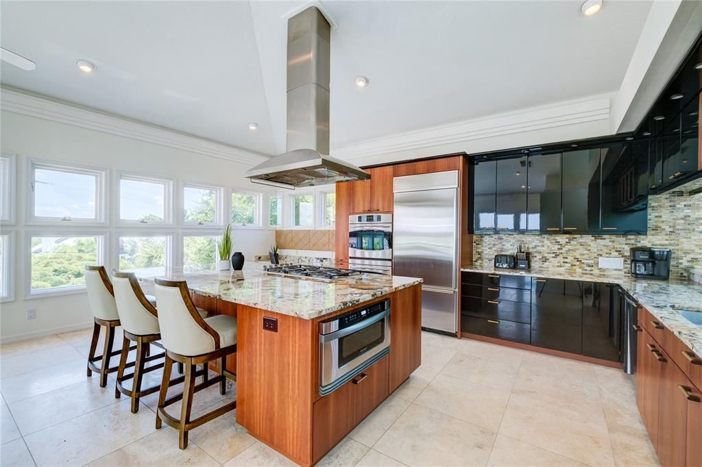 出租: $8,000 (3 贝兹, 2 浴室, 3284 平方英尺)