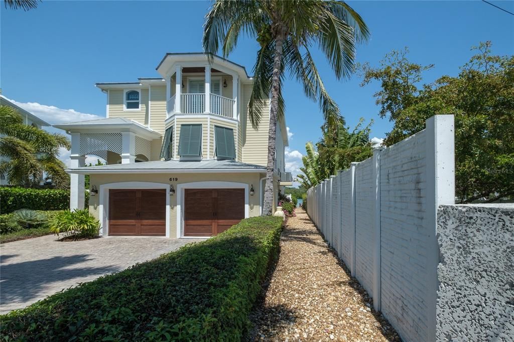 出租: $8,000 (3 贝兹, 2 浴室, 3284 平方英尺)