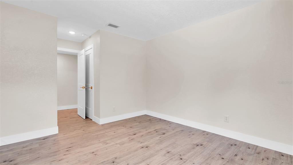 En Venta: $609,900 (4 camas, 3 baños, 2633 Pies cuadrados)