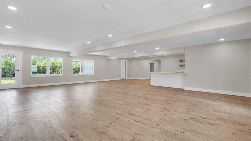 En Venta: $609,900 (4 camas, 3 baños, 2633 Pies cuadrados)