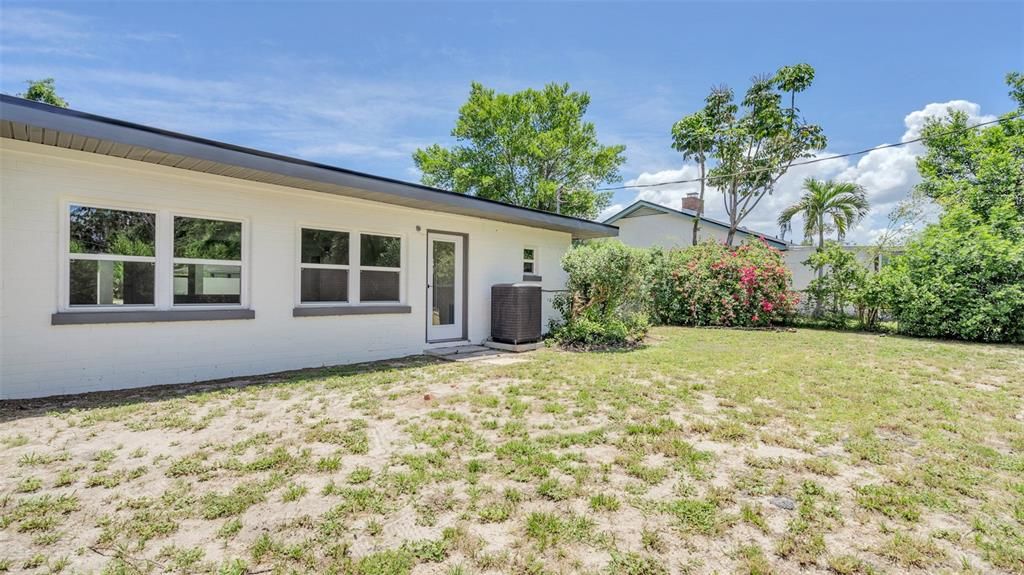 En Venta: $609,900 (4 camas, 3 baños, 2633 Pies cuadrados)