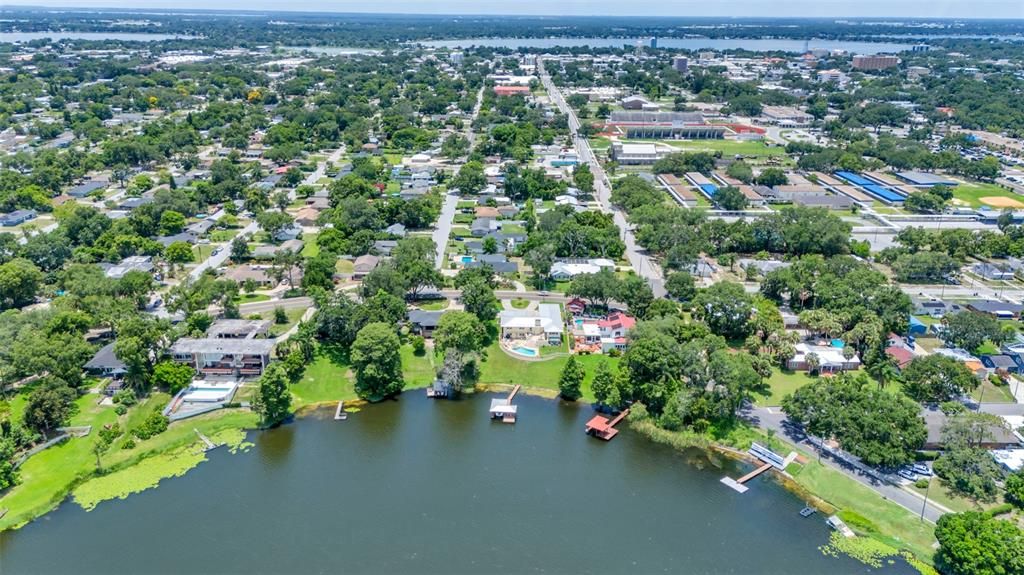 En Venta: $609,900 (4 camas, 3 baños, 2633 Pies cuadrados)