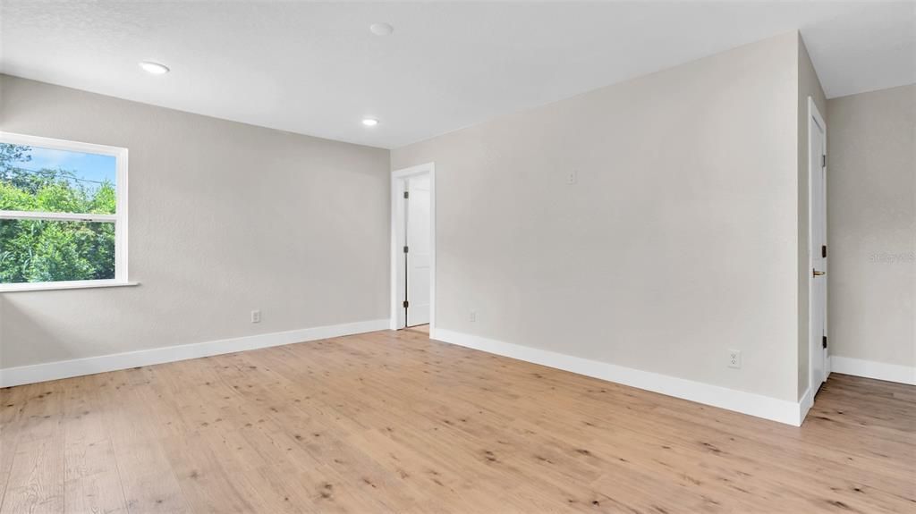 En Venta: $609,900 (4 camas, 3 baños, 2633 Pies cuadrados)