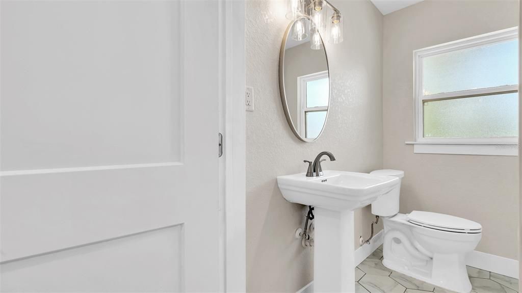 En Venta: $609,900 (4 camas, 3 baños, 2633 Pies cuadrados)