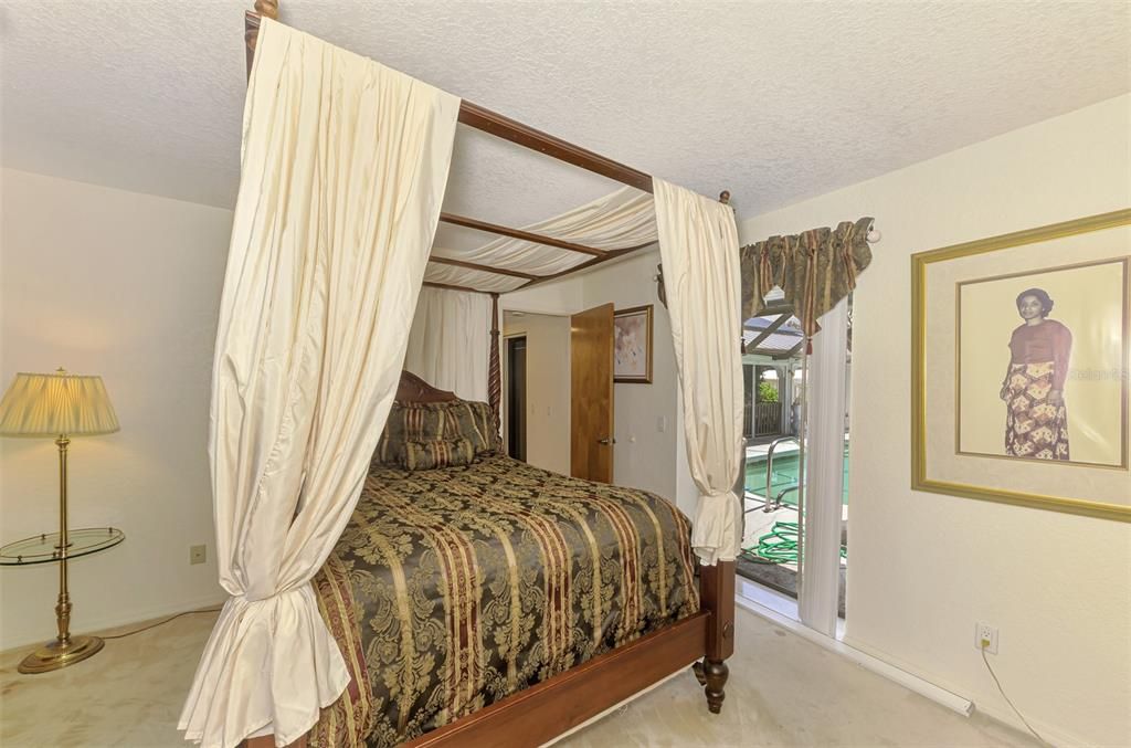 Active With Contract: $599,000 (4 beds, 3 baths, 2658 Square Feet)