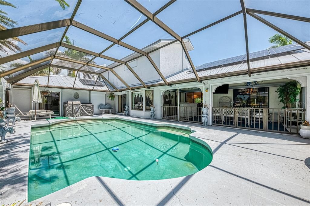 Active With Contract: $599,000 (4 beds, 3 baths, 2658 Square Feet)