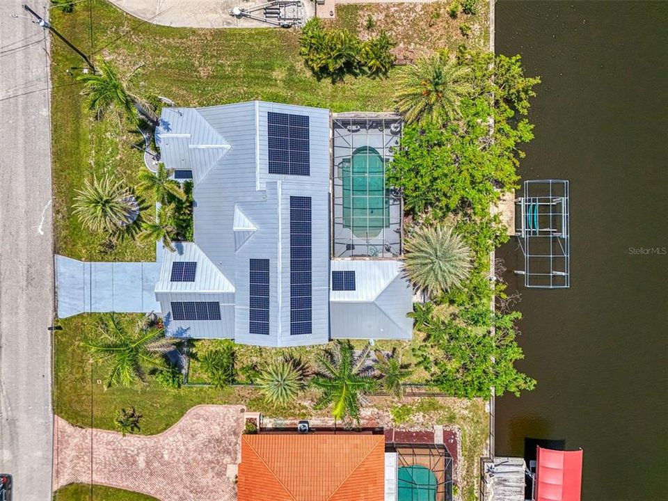 Active With Contract: $599,000 (4 beds, 3 baths, 2658 Square Feet)