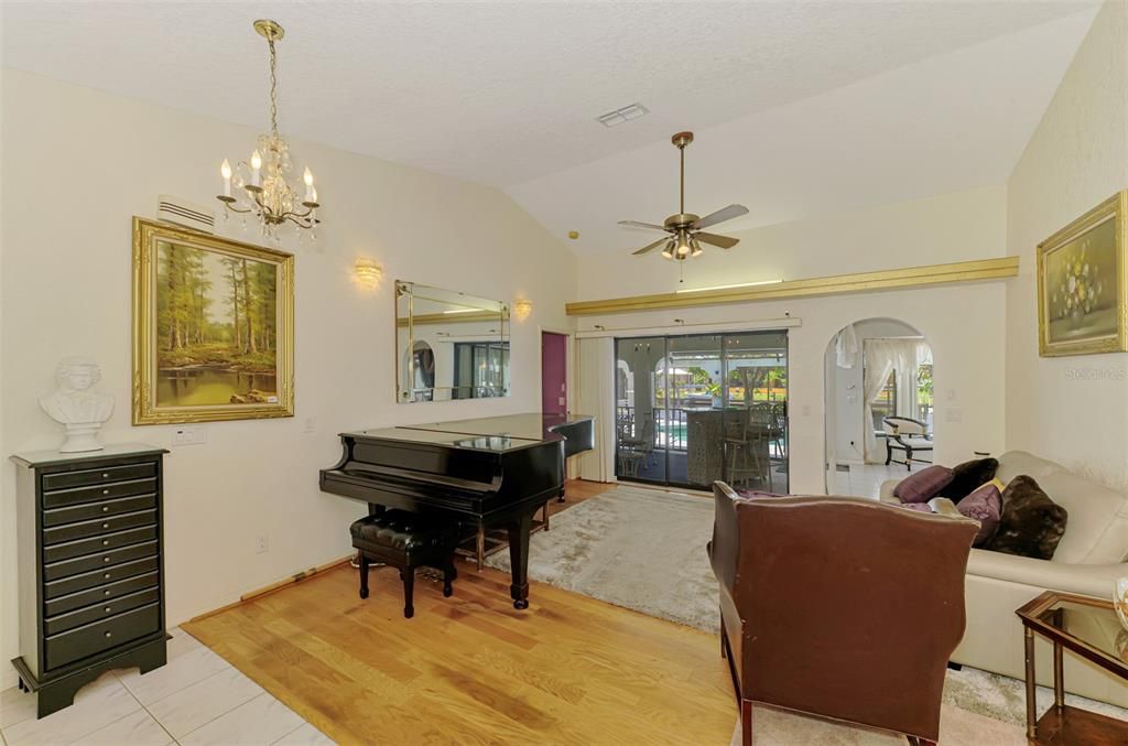 Active With Contract: $599,000 (4 beds, 3 baths, 2658 Square Feet)