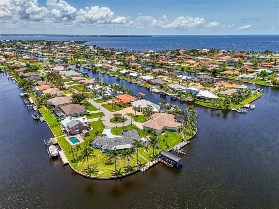 Active With Contract: $599,000 (4 beds, 3 baths, 2658 Square Feet)